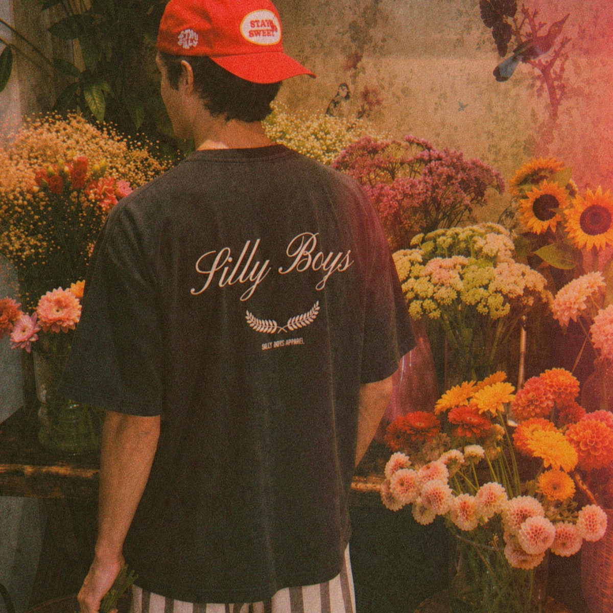 HEAVYWEIGHT TEE - 'SILLY BOYS'