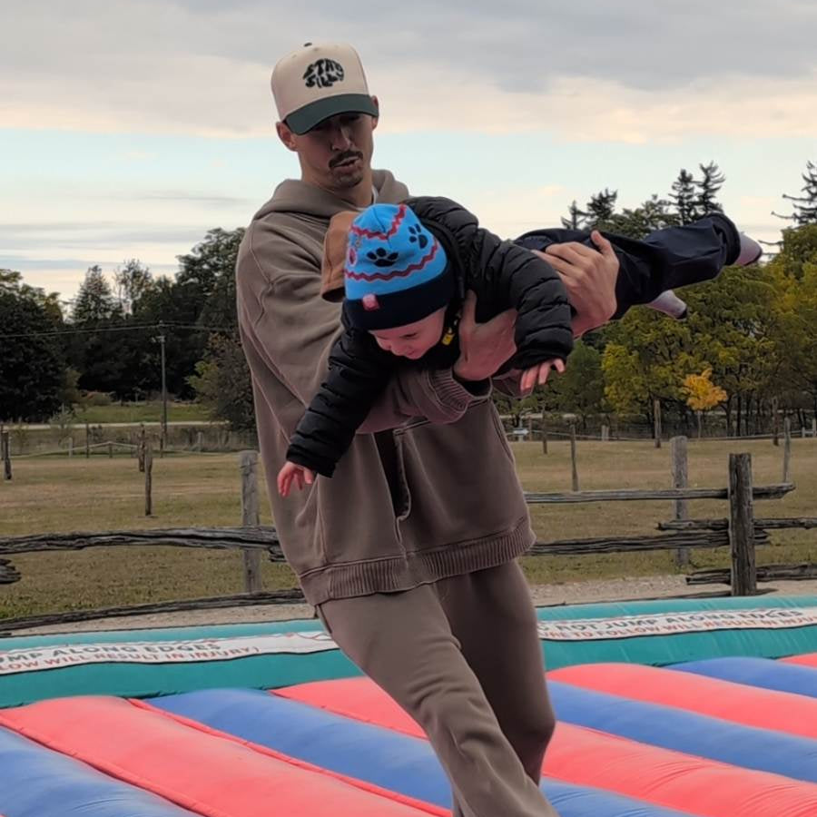 STAY SILLY HAT